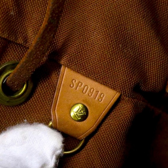 Authentic LOUIS VUITTON Monogram Montsouris PM Backpack - Picture 11 of 16
